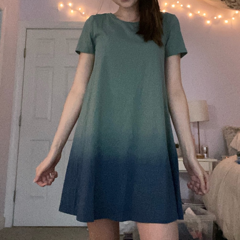 NWOT Ombré t-shirt dress